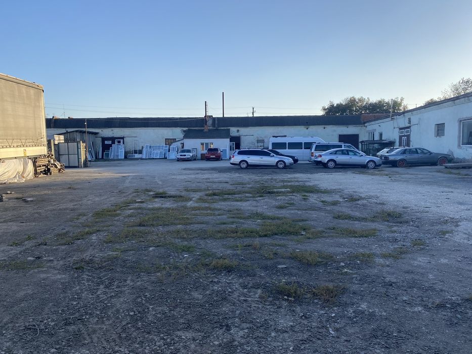 Складські , виробничі приміщення, територія