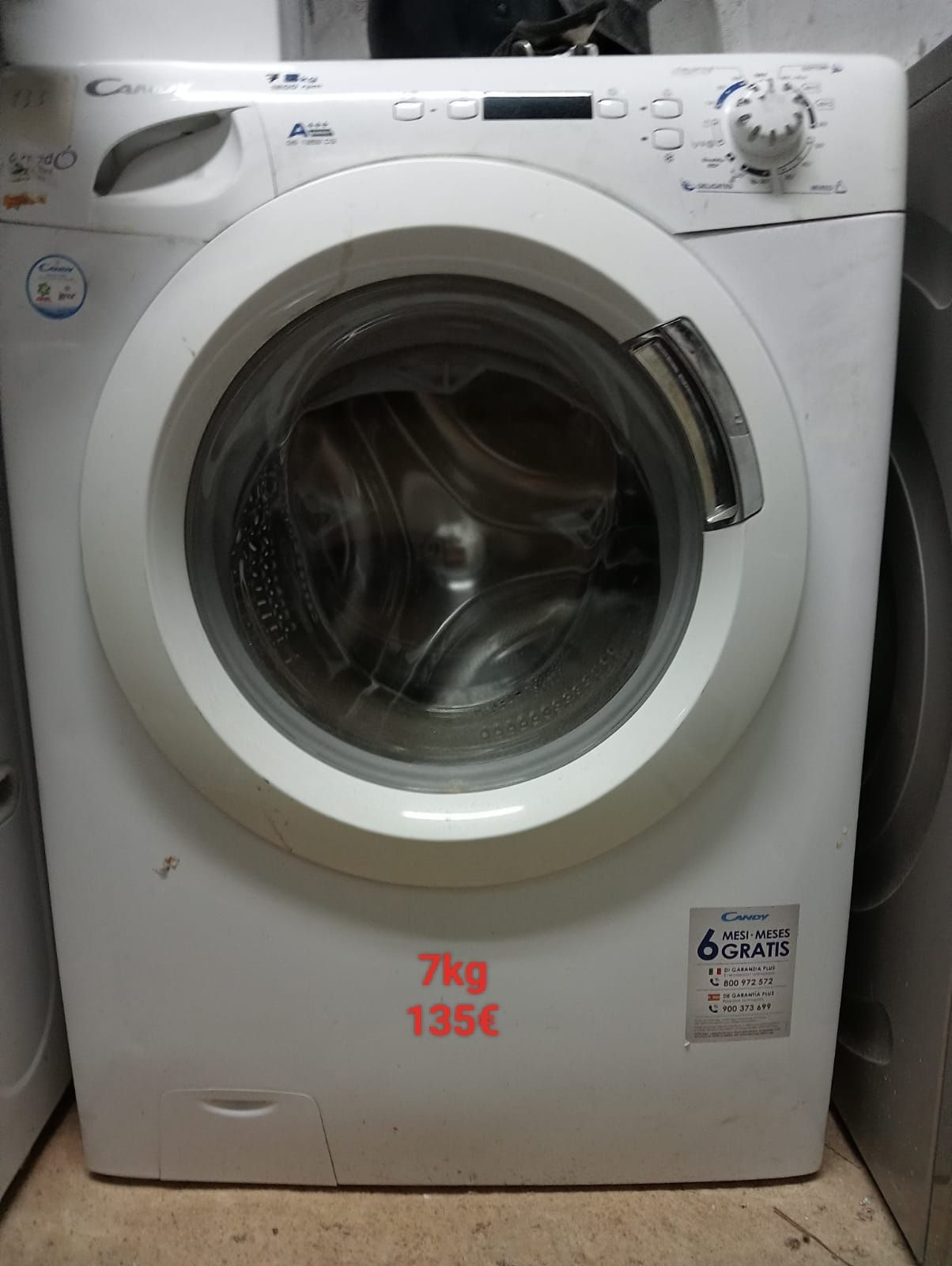 Várias Máquinas de lavar roupa