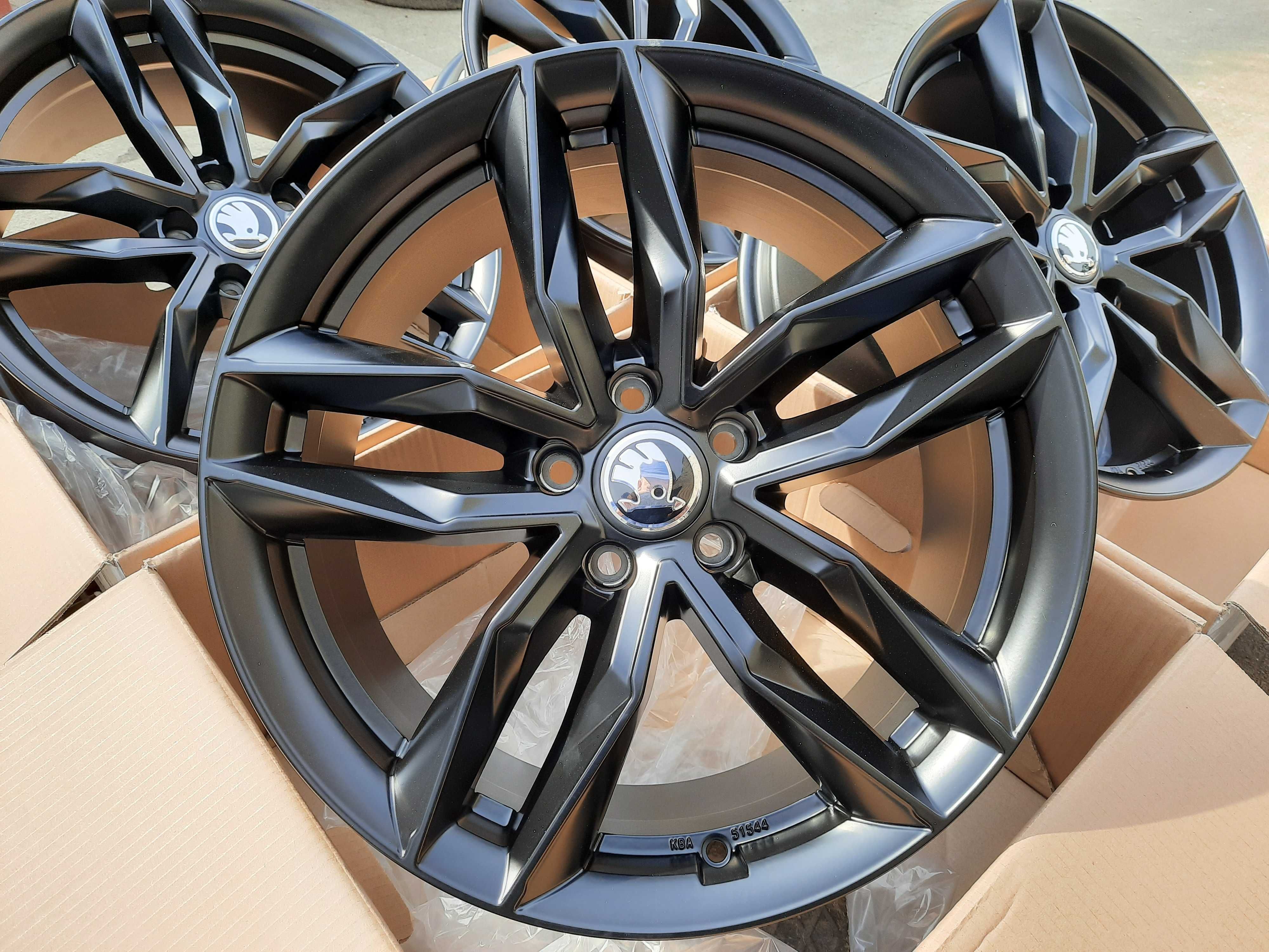 Alufelgi NOWE SKODA 18 5x112 Karoq Octavia Scout Yeti CZARNY MAT RS3