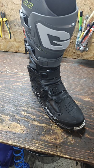 Продам мотоботи Gaerne SG-22 Gore-Tex Enduro Anthracite