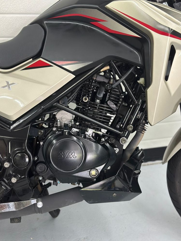 Sym nhx 125 naked