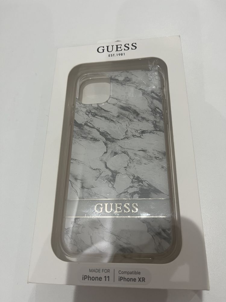 iPhone 11 GUESS etui case