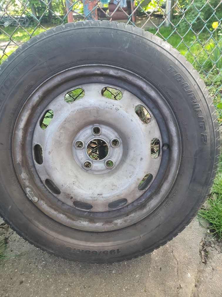 Felgi stalowe i opony / 6Jx15H2 / ET38, Skoda Octavia
6J