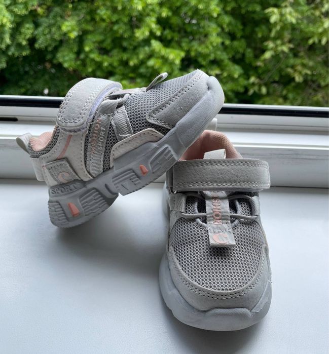 Кросівки для дівчинки/кросівки дитячі розмір 22