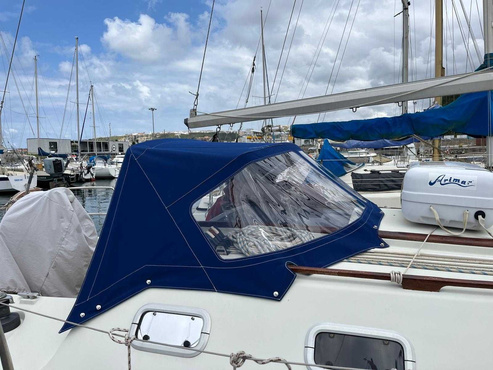 Veleiro Elan 31 – Interior renovado, roda de leme, pronto a navegar