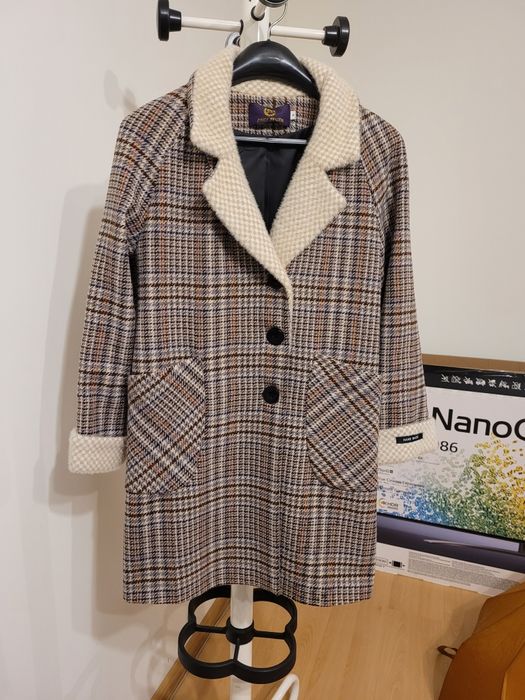 Пальто осіннє в клітинку