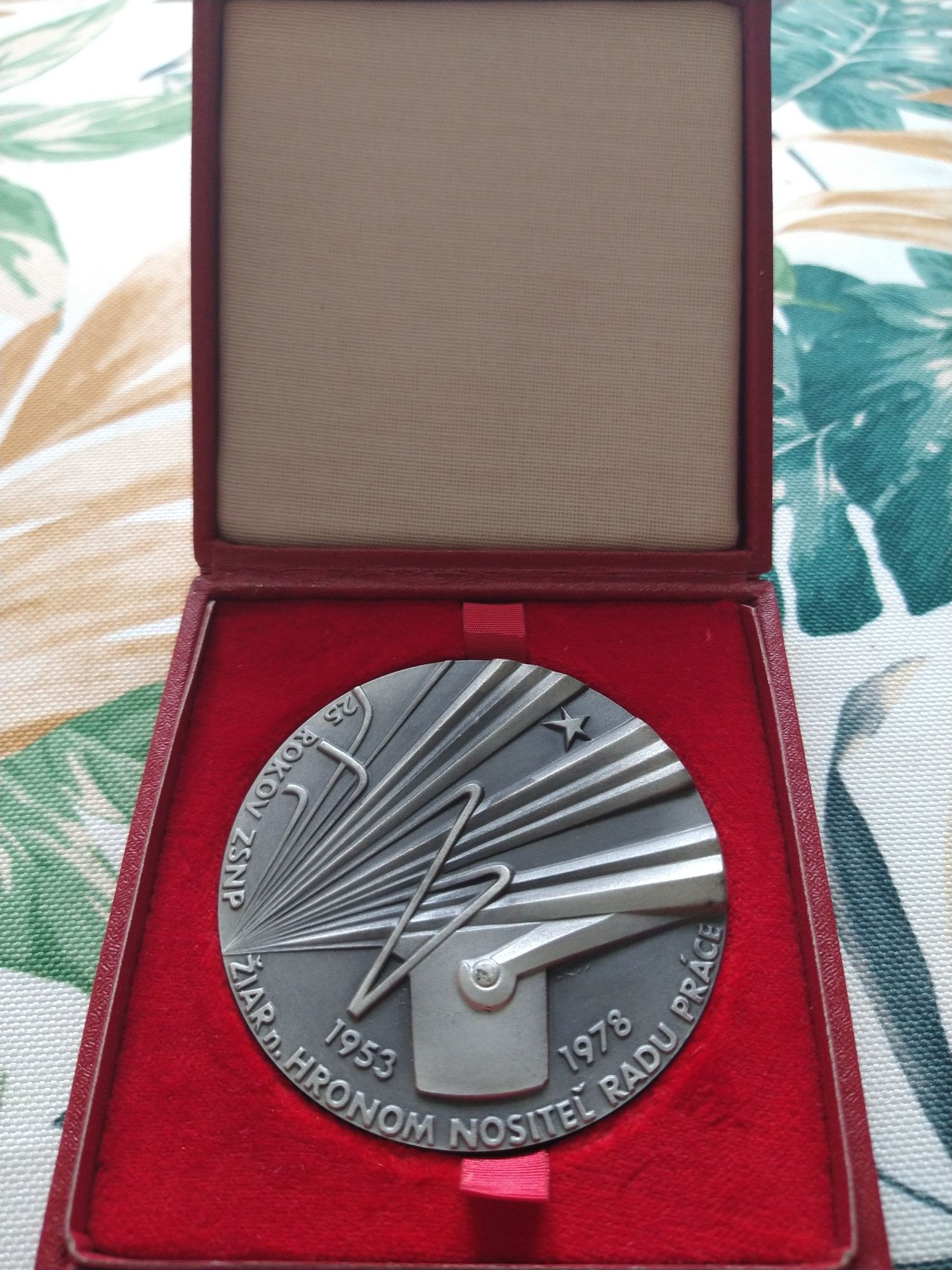 Medal 25 rocznica Słowackiego Powstania Narodowego 1953 - 1978