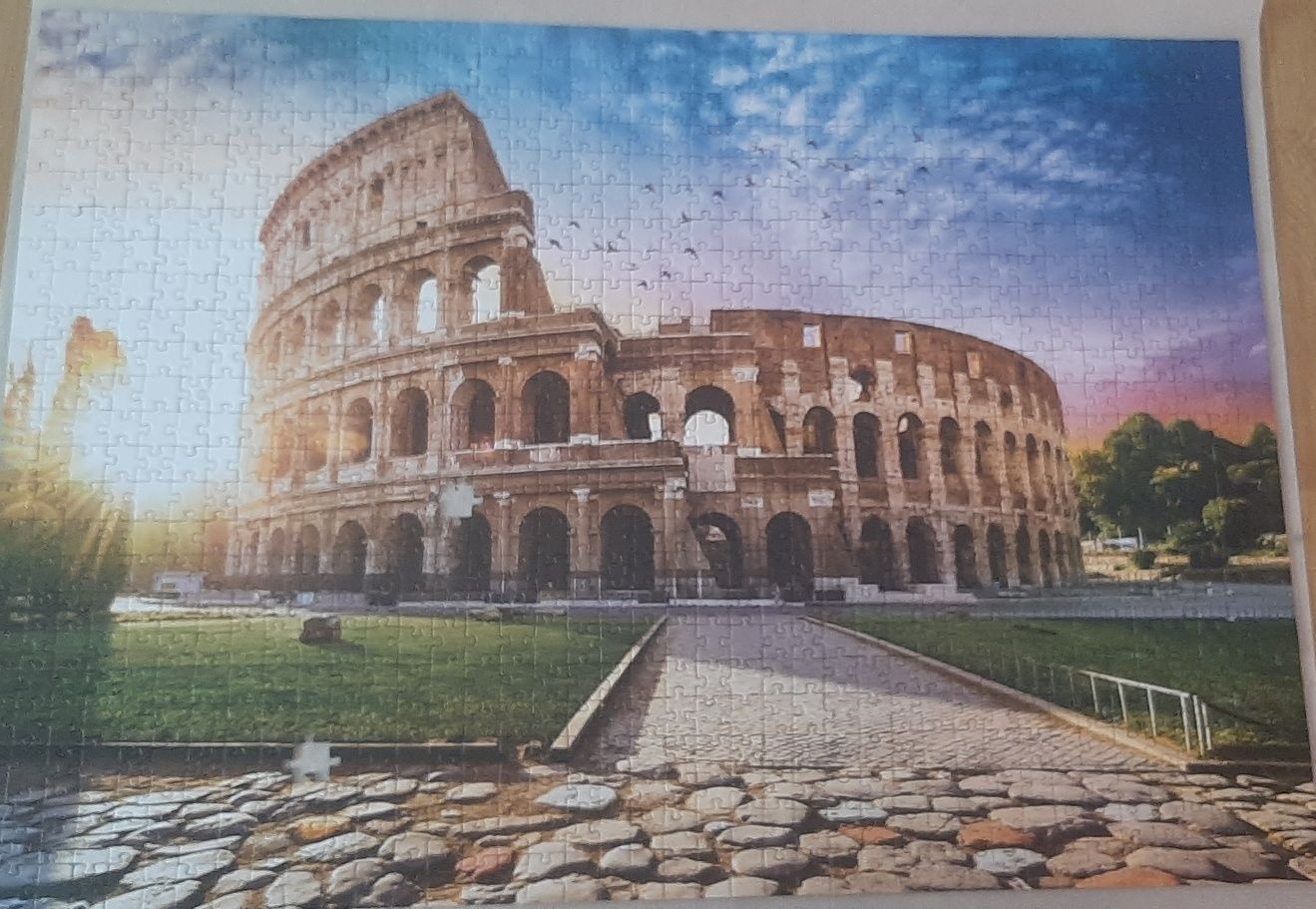 Puzzle Trefl 1000 el. Koloseum w promieniach
