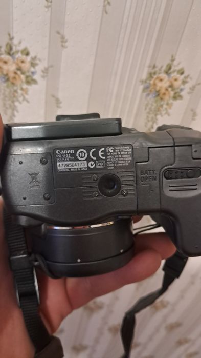 Продам фотоапарат Canon