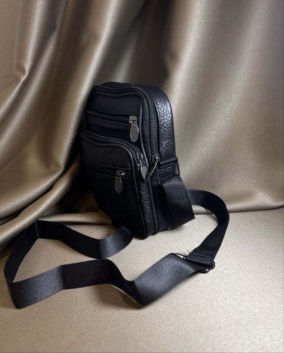 Чоловіча шкіряна сумка