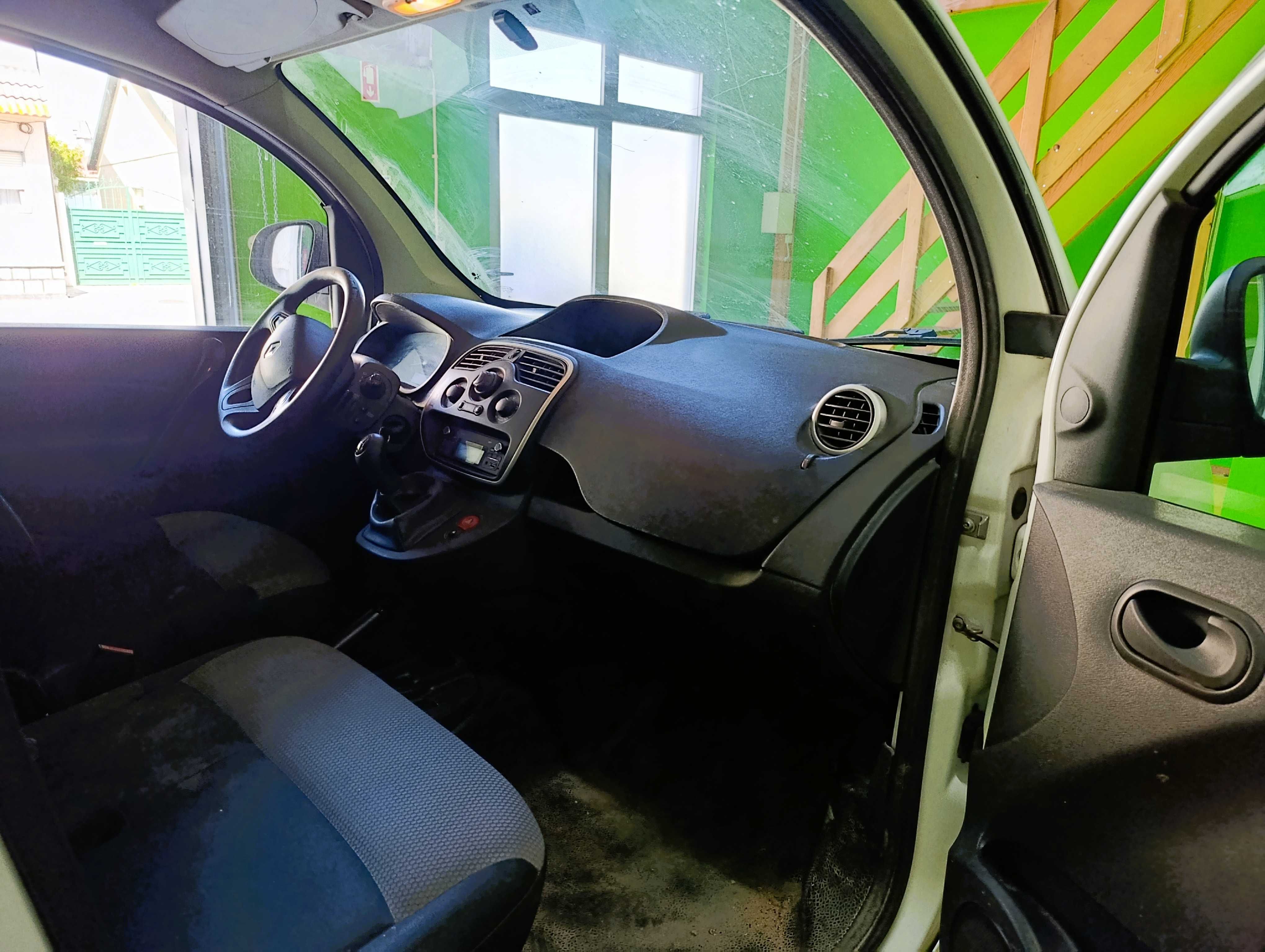 Renault  Kangoo 1.5 DCI ANO 2018 - 3 lugares