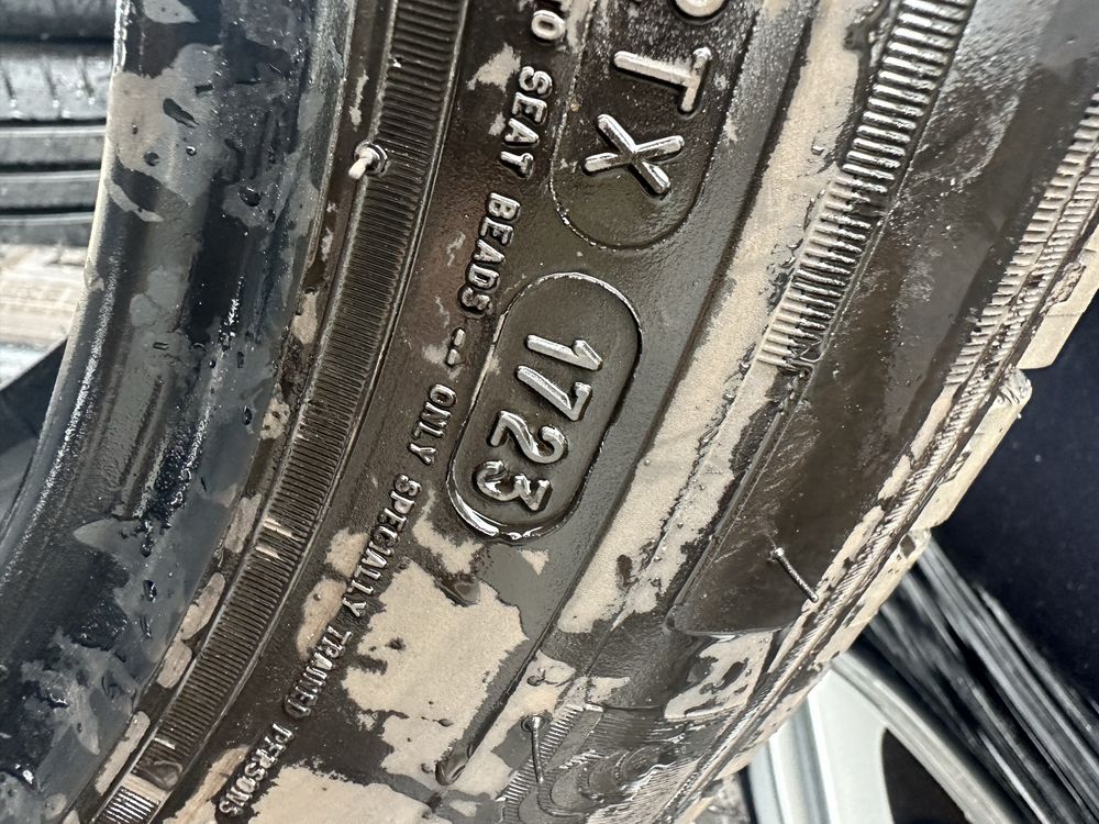 Opony Michelin Agilis 215/60R17C Transporter T5 T6 Jak Nowe DEMO