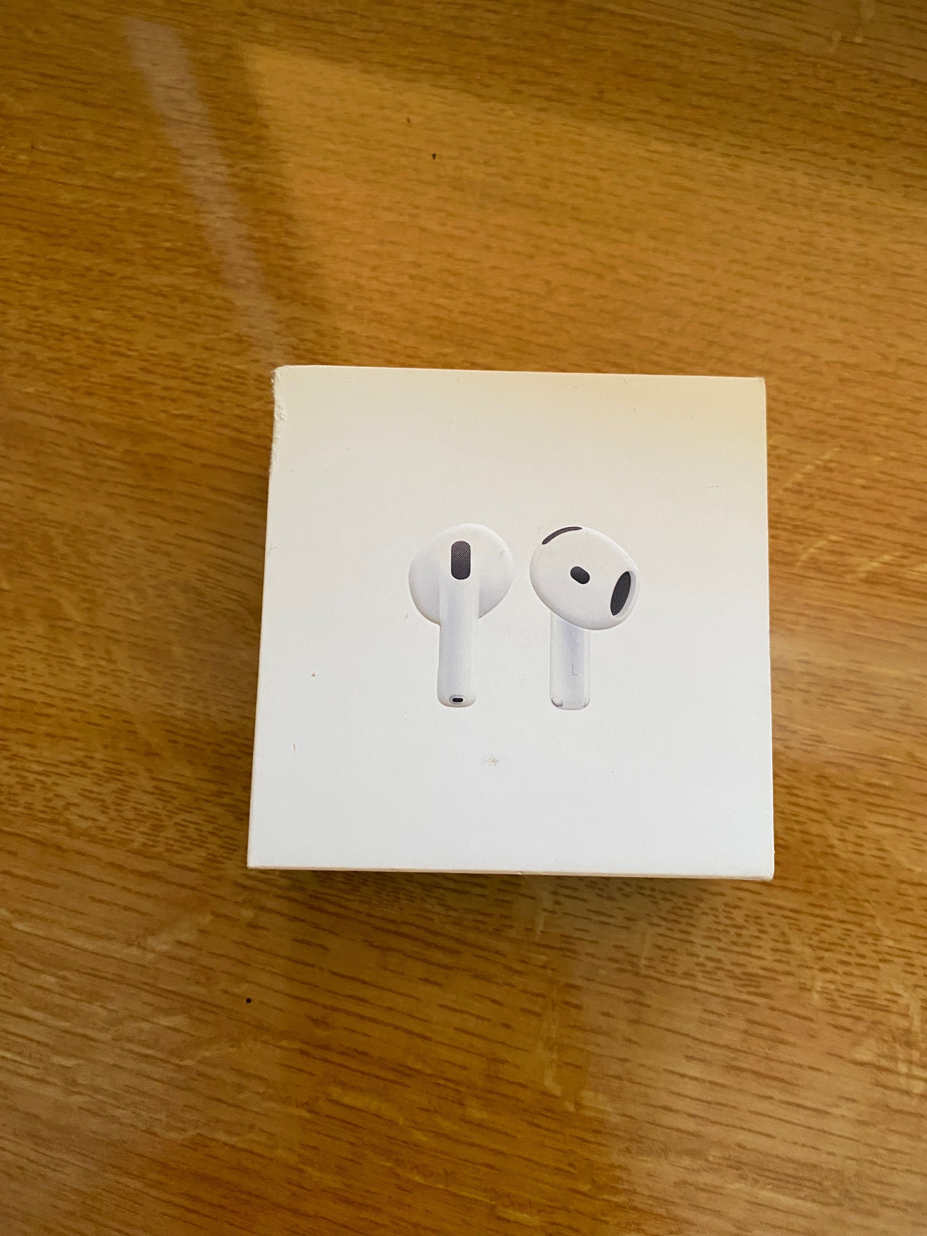 Słuchawki AirPods W dobrym stanie