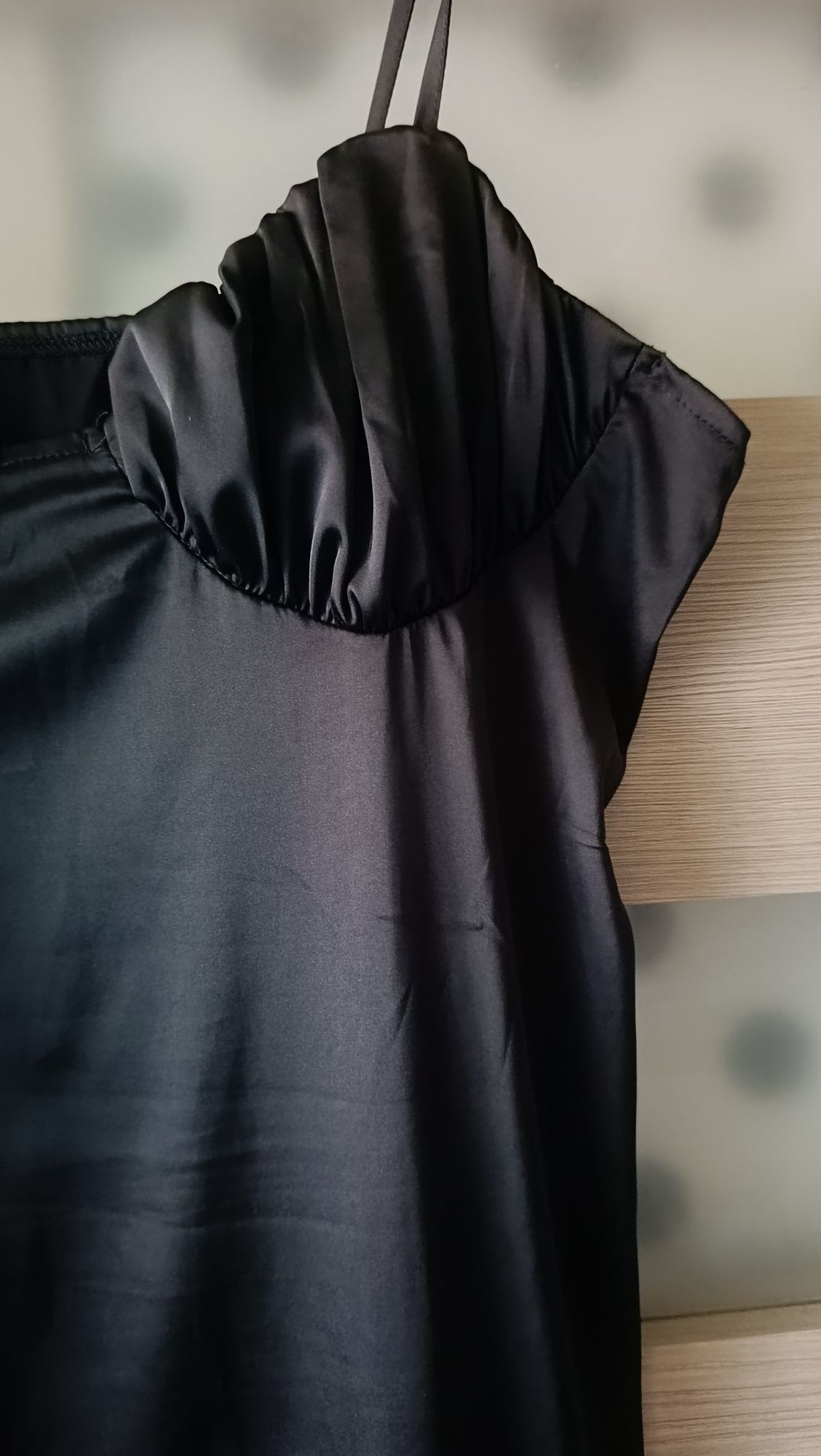 Satynowa maxi  czarna sukienka na ramiączkach L 40 shein