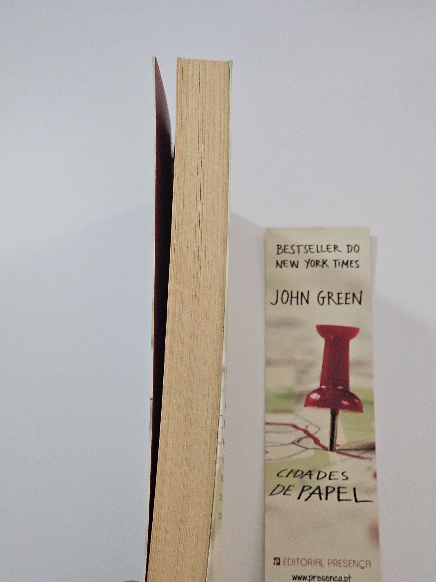 Livro Cidades de Papel