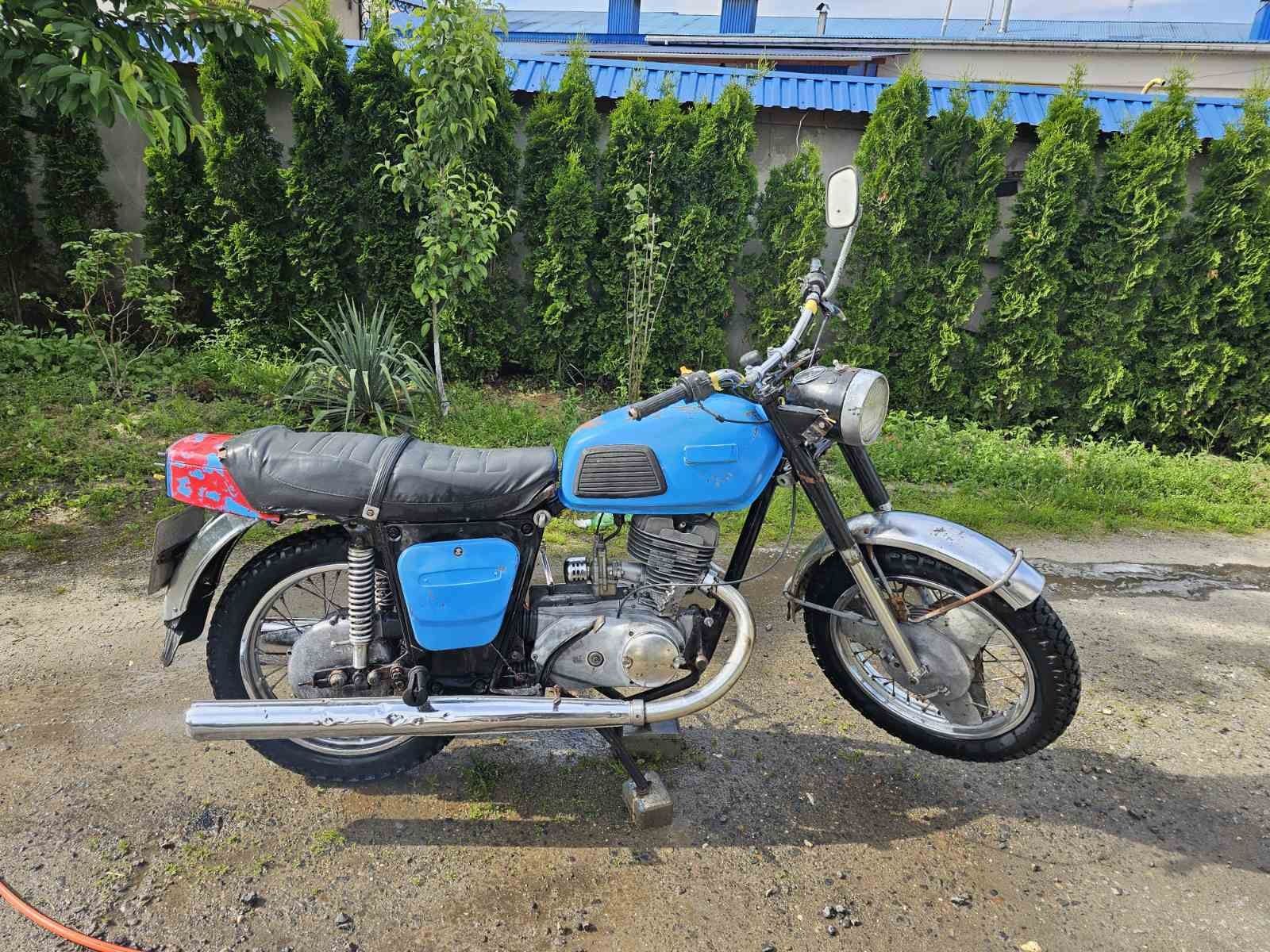 Мотоцикл ІЖ Планета 4