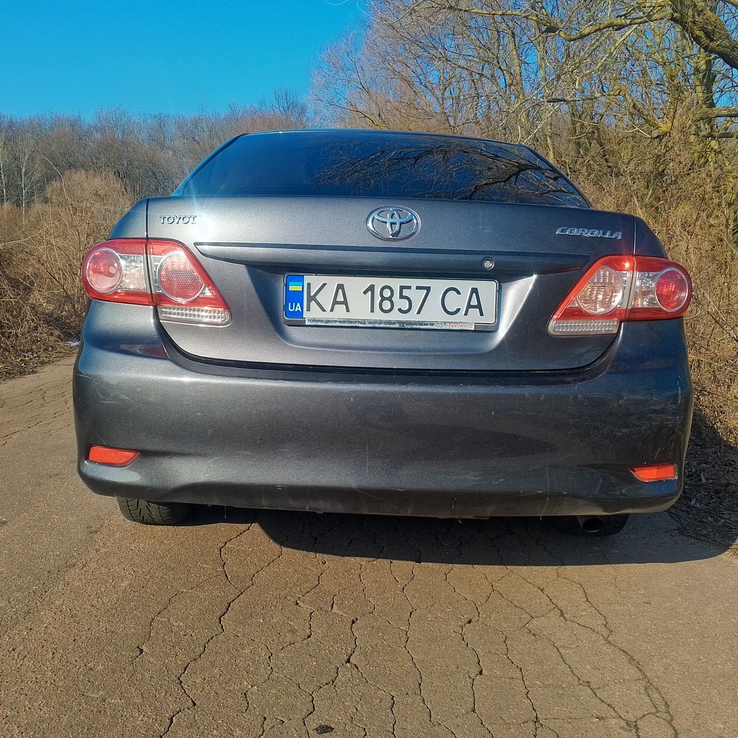 Автомобіль на повному ходу каждий день в двіженіїї