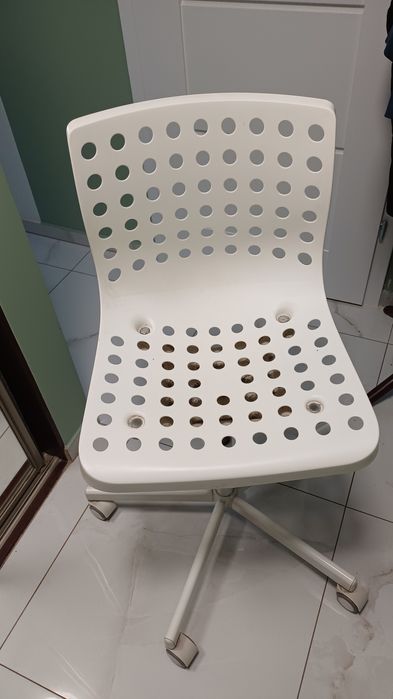 Krzesło obrotowe IKEA SKALBERG białe