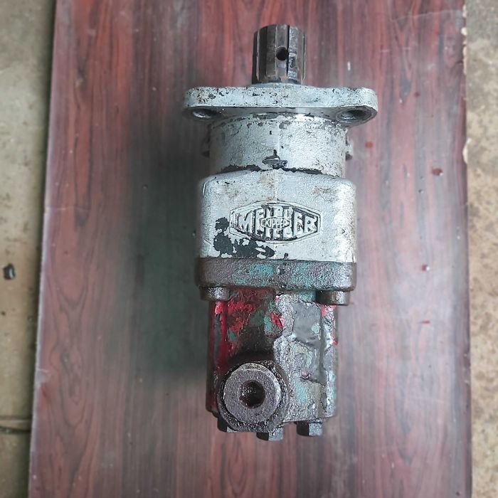 Bomba hydraulica MEILLER KIPER 266\1 de pistoes