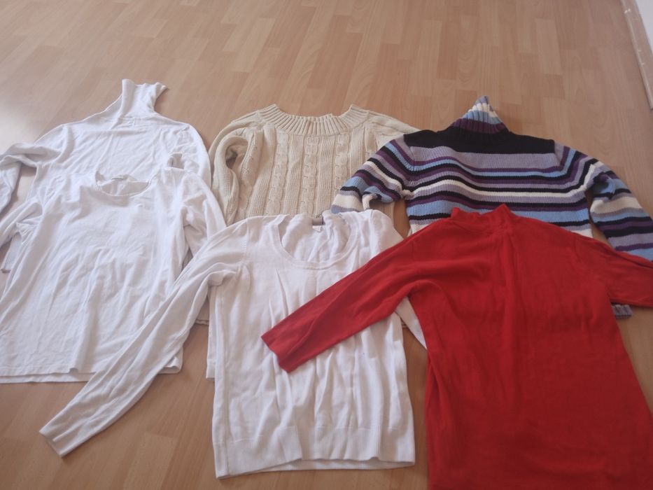 Bluzki damskie pod pachami 47-49×2cm.1zł sztuka