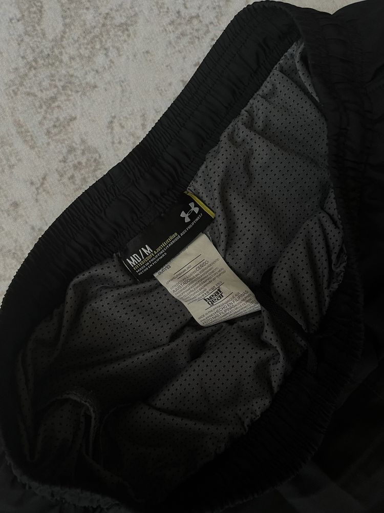 Шорты Under Armour Размер М