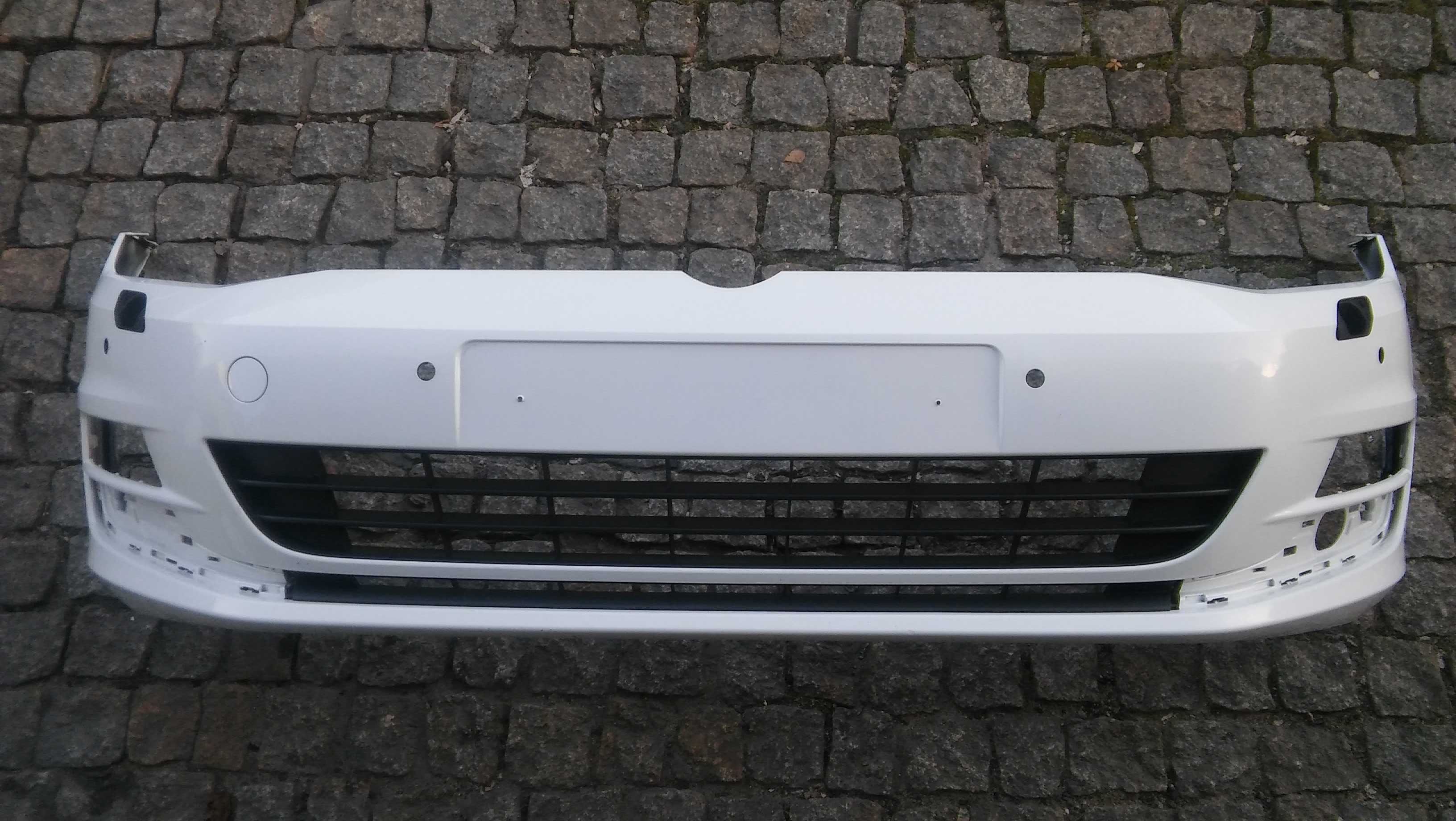 VW Golf 7,VII,5G0,od 13r,zderzak przód+kratka,PDCx6,spryski,BIAŁY=LC9A
