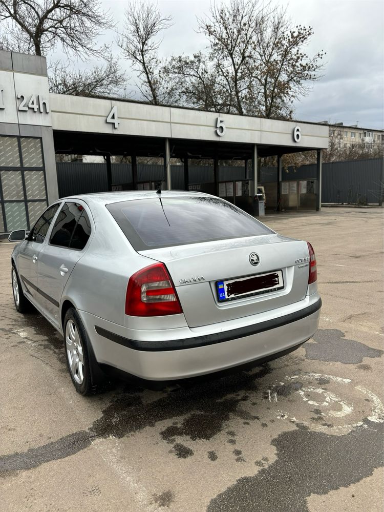 Продам машину Scoda  в гарному стані
