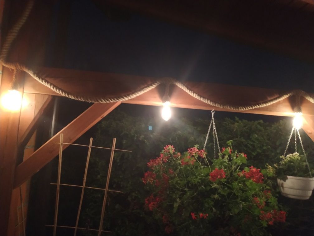 Girlanda oświetleniowa ogrodowa w oplocie liny jutowej