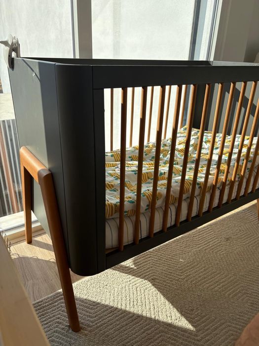 Berço Troll em cinzento