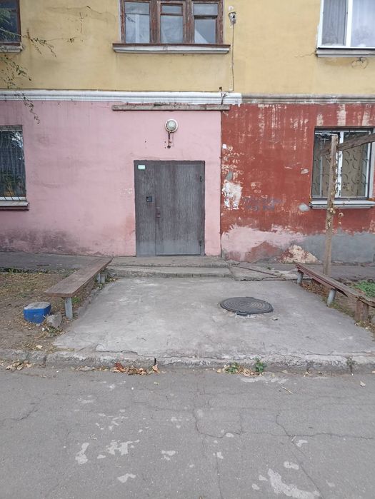 Продам двухкомнатную квартиру по улице  Черняховмкого ( Сагайдачного )