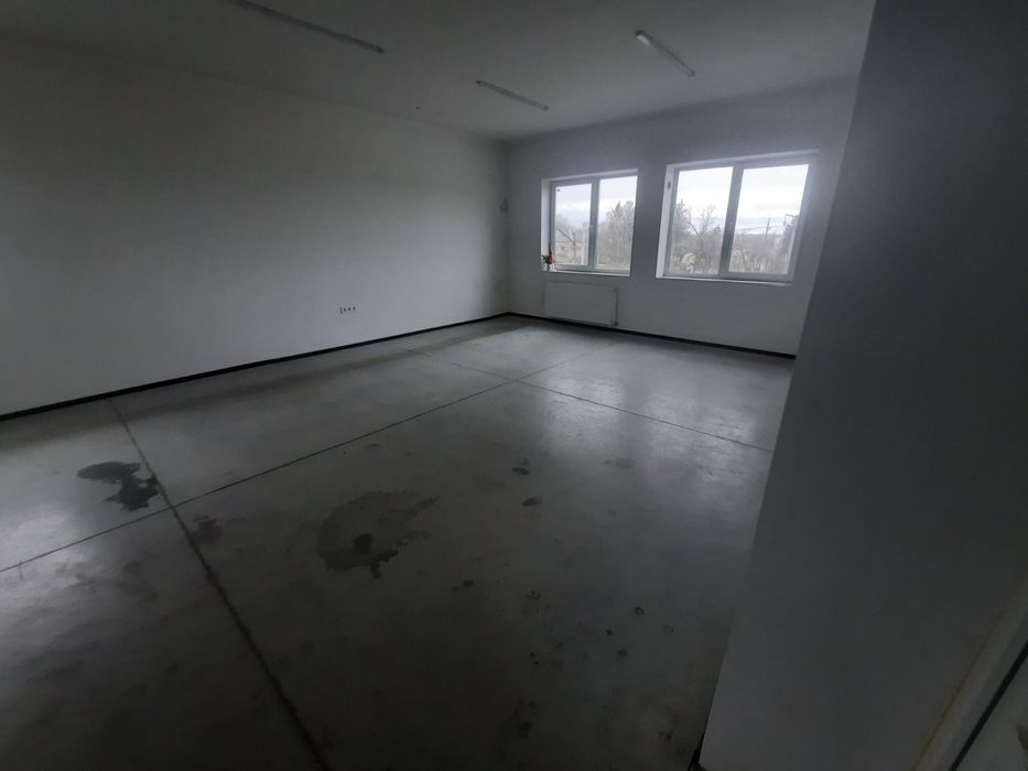 Приміщення Приміщеня для магазину або офісу в Пустомитах