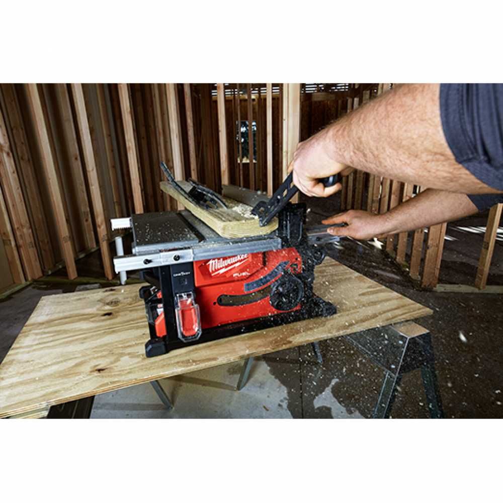 Настольная пила Milwaukee M18 FUEL 210 мм ONE-KEY 2736-20