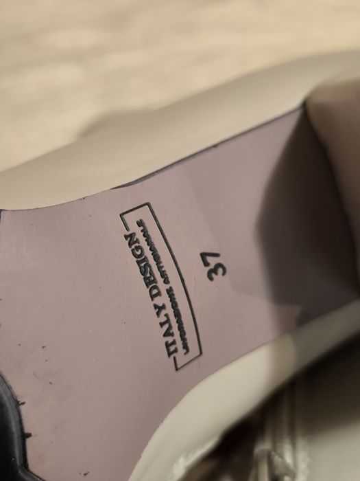 Ботильйони шкіряні бежеві