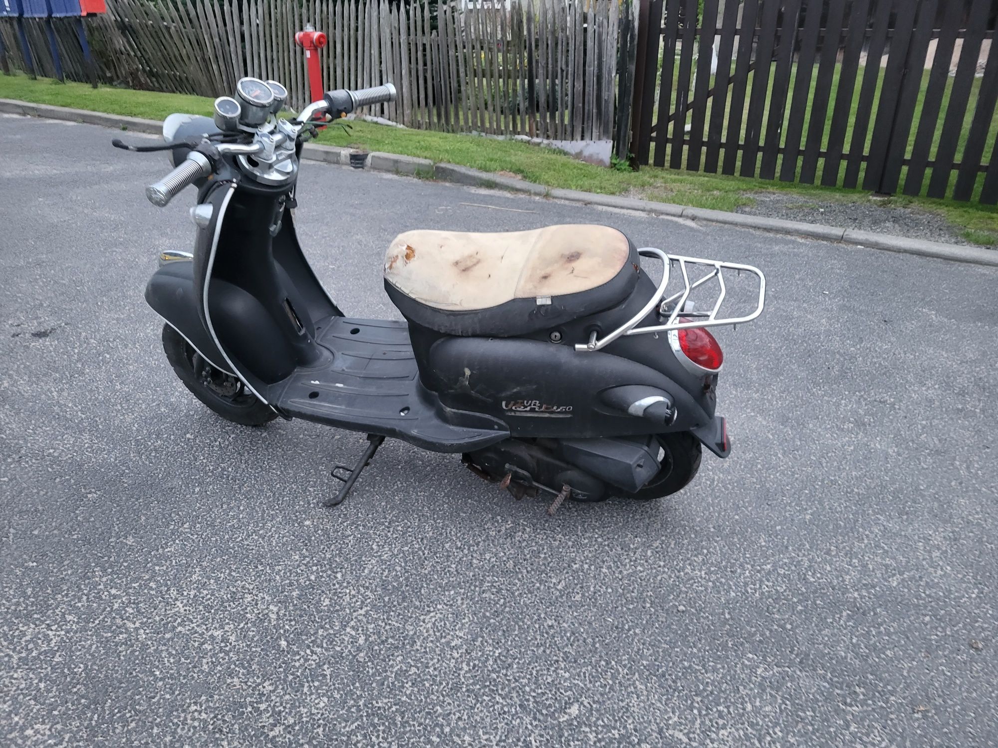 Skuter souris zipp wespa sym 50 cpi