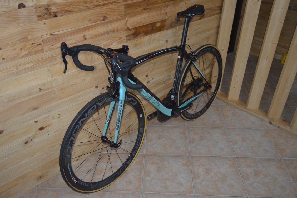 Bicicleta Bianchi oltre xr2 Carbono - campagnolo record - Tamanho 55