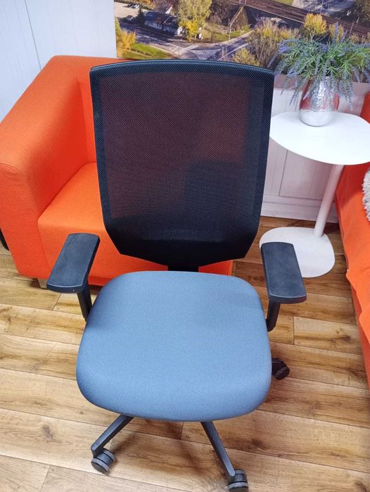 Fotel obrotowy DAUPHINE fotele krzesła biurowe do biur szkół