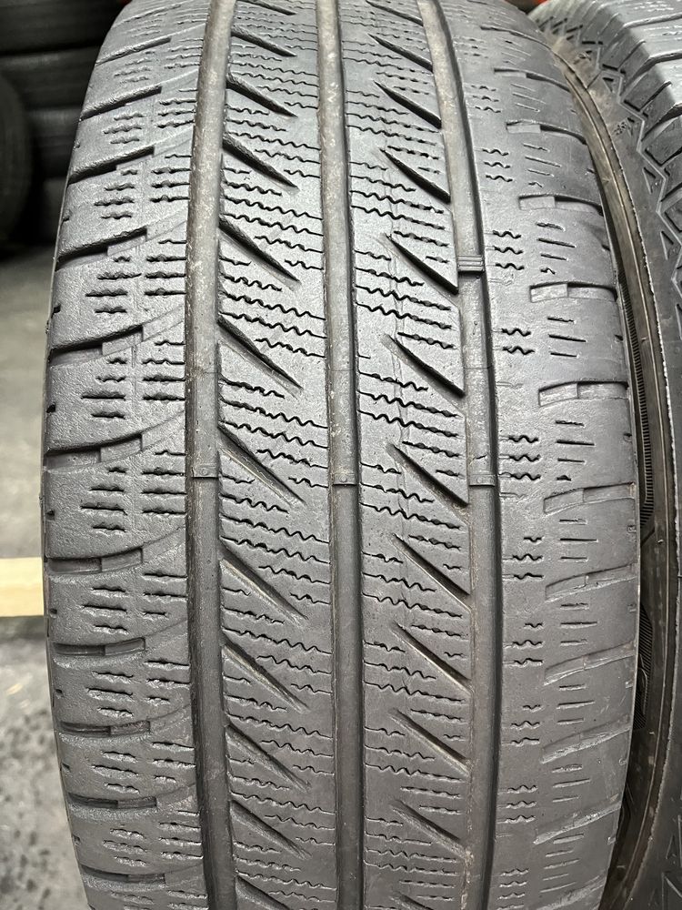 Шини всесезонні 2шт 235/65/R16c Goodyear Vector4seasons2