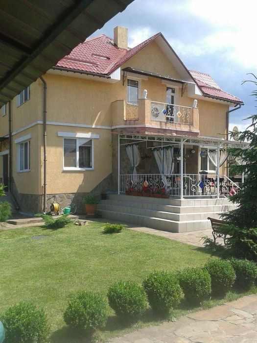 Оренда будинка подобово з бомбосховищем