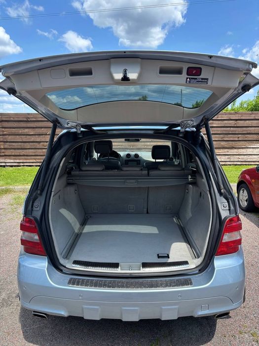 Mercedes-Benz ML-500