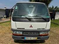 Carrinha Mítsubishi Canter Tribasculante