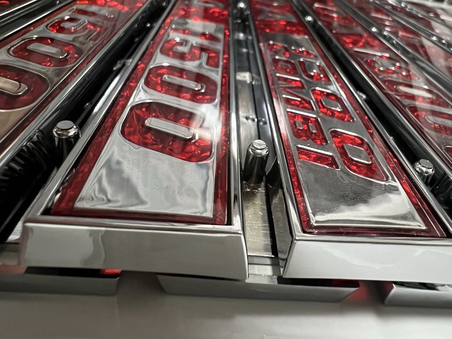 Задня рання червона емблема ВАЗ 2101 2102 2103 2106 Жигули СССР Жигулі