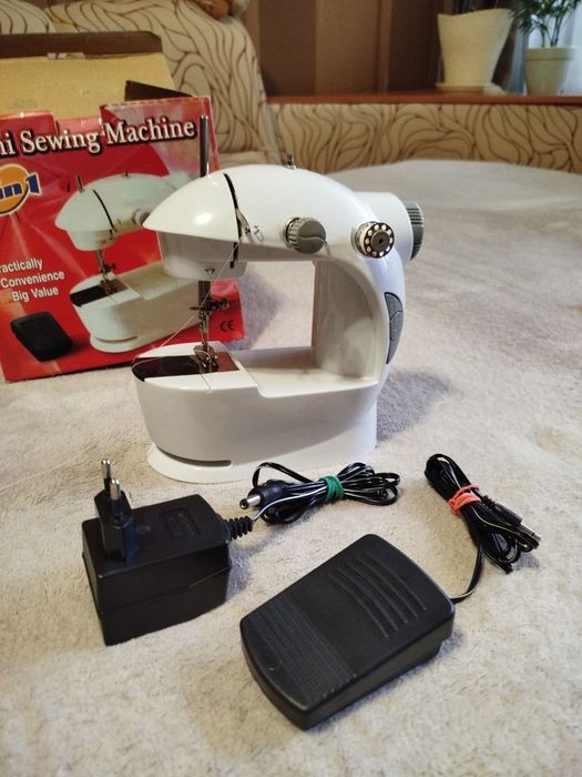 Швейная машинка мини