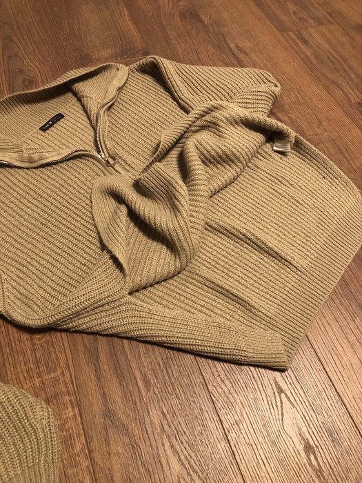 Бежевий светр джемпер кофта shein розмір m котфа гольф