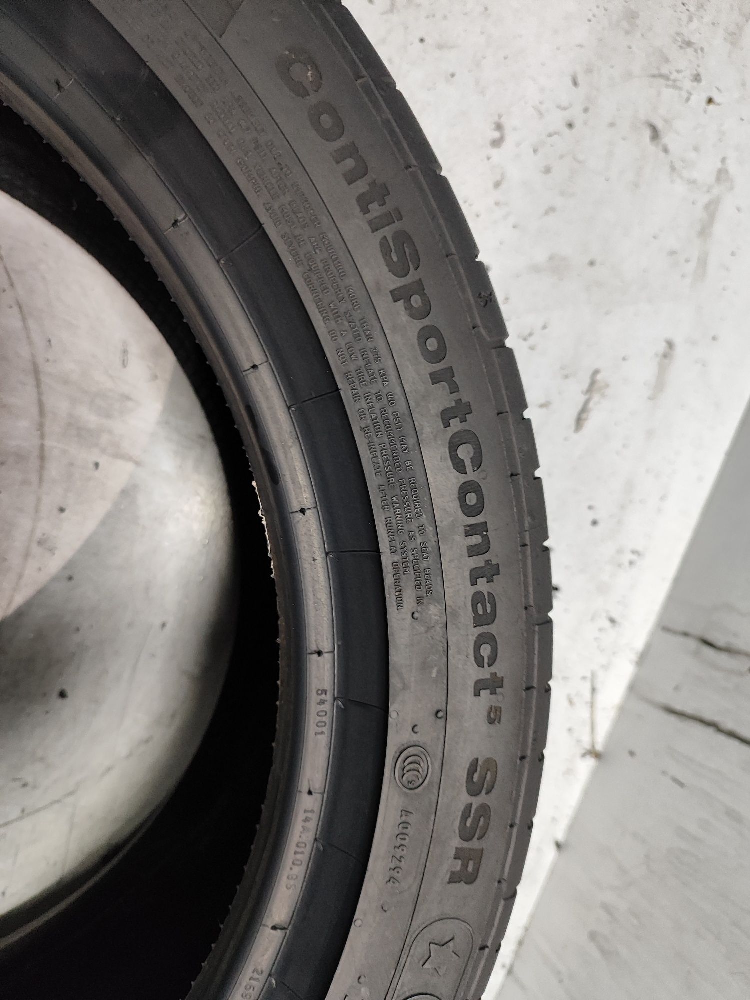 2 Pneus semi novos continental 255/40R18 SSR 95Y Oferta dos portes