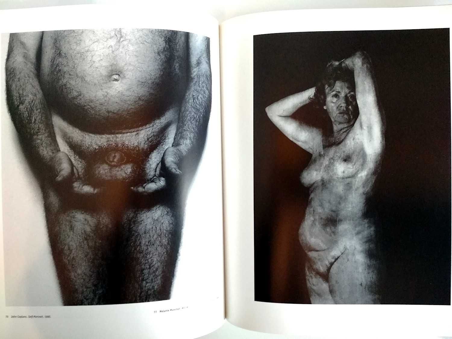 Vile Bodies: Photography and the Crisis of Looking (porte incluído)