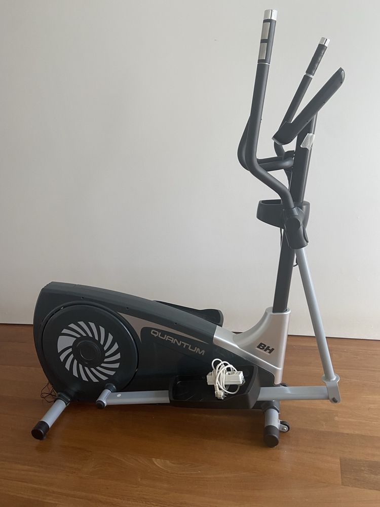 Bicicleta elíptica - i.Quantum - sistema inercial 20kg - bluetooth