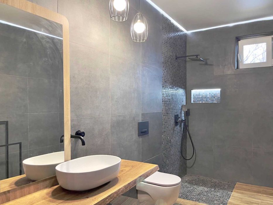 Продам стильный новый дом на  Роменской.