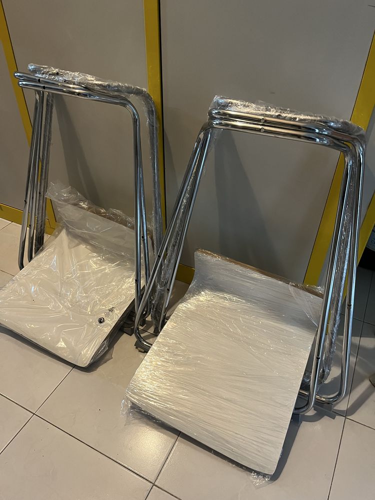 IKEA Sebastian Bar Stool - banco alto branco