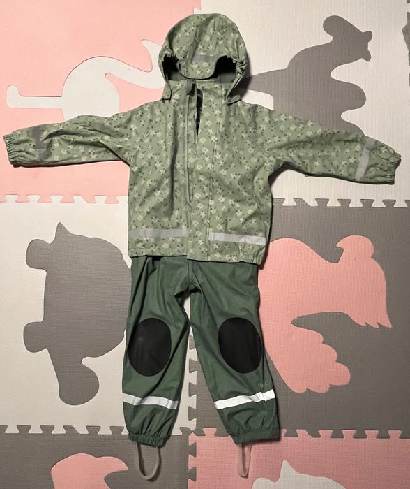 Nowy zestaw przeciwdeszczowy rozm.110cm.