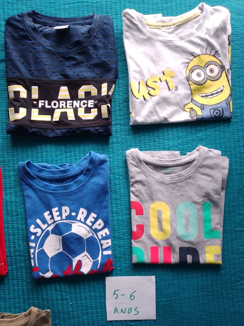 T-shirts criança